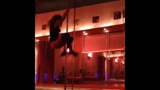 Карина Зверева на шесте (Pole dance - Танец на шесте)