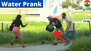 😂😂😂 Throwing Water At People Prank! Loud Screams & Funny Reactions! Giving People Heart Attack!