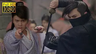 The man in black has great martial arts skills, one person challenges two masters!