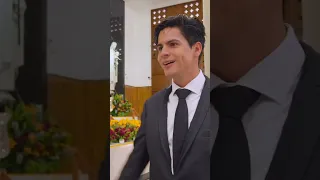 Niña destruye el vestido de novia de su madre en plena boda.