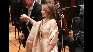 Renée Fleming "Io son l'umile ancella" Adriana Lecouvreur