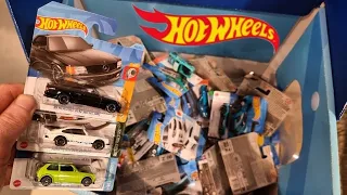 Diecast Hunting in Europe ‼️ New Hot Wheels Check✅️👍🏻💯 #diecast #hotwheels #matchbox