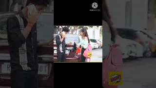 🤗waist touching pren🤩।।with tuiste kissing prenk on cute girl😚।। epic reaction😘।।#shorts #viral