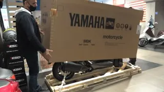 unboxing 2022 YAMAHA XMAX 300