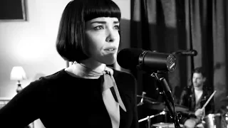 Bo Diddley "Who Do You Love" cover by Elise LeGrow (Live Performance)