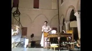 Lilly Jørstad. Norge. Aria di Rosina: "Una voce poco fa". Debut i Castello Estense di Ferrara.