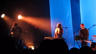 Beach House - Myth (Live) 12/9/2015 at the Fonda Theatre