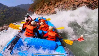 River Rafting in Rishikesh, Rafting Krna Pada Bhari | Dost Ki Bani Film 😰