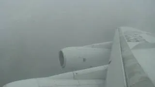 Взлет самолета ИЛ 86  / IL 86 (Ilyushin) Russian plane takeoff in the rain from Moscow