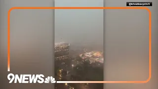 Power flashes as severe storms knock out electricity in Houston