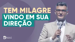 Tem milagre vindo em sua direção | Tiago Brunet