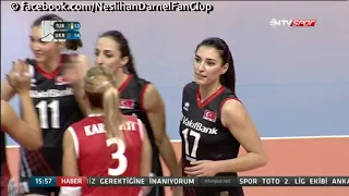 Neslihan Demir `den Rakibi Bayıltan Smaç