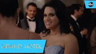 Yoli Comes Out At The Gala – Grand Hotel