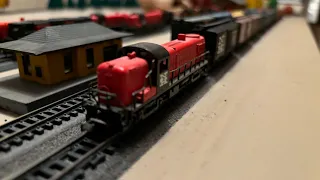 New Haven N-Scale RS-3 Freight Run