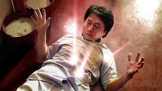 Jackie Chan tem superpoderes agora? | O Medalhão | Clipe