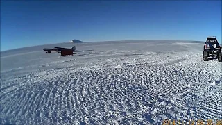 IL-76 landing at Novo. ИЛ-76 на аэродроме Ново #antarctica #il76 #Novorunway #Novoairbase