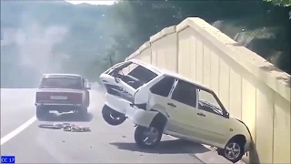 Extreme Car Crash DashCam Compilation 2017