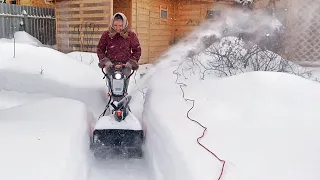 ВЛОГ Жуткий Снегопад в Москве 😳 Застряли! Снегоуборщик Daewoo 3000E в деле! 12 февраля 2021