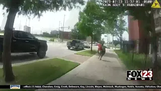 Video: Tulsa Police arrest man who tried to runaway during questioning, citizen helps stop him