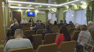 Зникла комунальна техніка та новий ФАП: у Новогродівці відбулась позачергова сесія міської ради