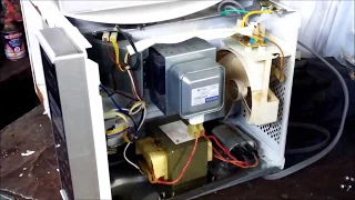 Reparación casera horno microondas oxidado perforado con cdrom