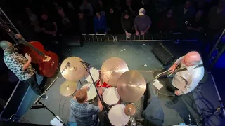 Bill Stewart extended Drum Solo - John Scofield Trio Live at The Forge