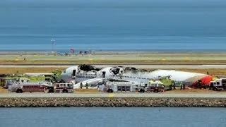 San Francisco PLANE CRASHES: As tail of Boeing 777 from Seoul HIT runway during landing