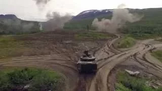 Hæren viser frem sine nye CV90 kampvogner