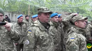 Президент України Петро Порошенко привітав воїнів в АТО