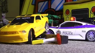 RC Police Chase VS FORD MUSTANG Toy Cars CRASH ACTION!!!