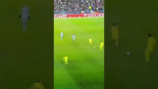 Messi vs David Silva 😂🤣