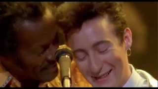 Chuck Berry & Julian Lennon - Johnny B Goode (1986)