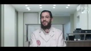 Meet The 1st Hasidic Jew In Israel To Go To Med School