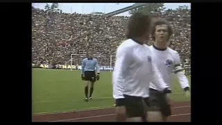 WM 1974 – Deutschland vs. Niederlande: Cruyff legt sich mit dem Schiedsrichter an