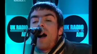 Oasis (Liam and Gem) - Wonderwall acoustic - 17.01.2005, UK Radio Aid, ITV2, England