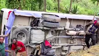 Hundreds feared dead in Papua New Guinea landslide | REUTERS