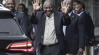 South Africa: Ramaphosa arrives at ANC emergency meeting that could seal his fate | Africanews