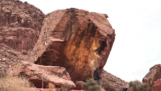 Fear of a Black Hat V9 - Red Rocks Bouldering