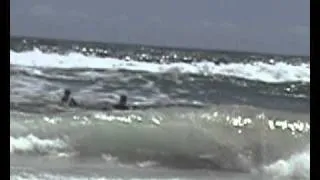 RC Surfing - Almost Barrelled