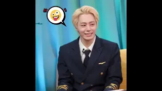 oneus hwanwoong recreating emojis