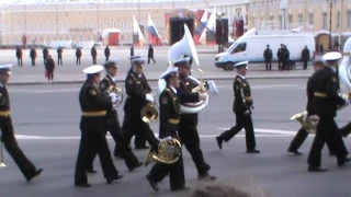 9-е мая 2017 год. Дворцовая Площадь. Завершение военных юных оркестров.