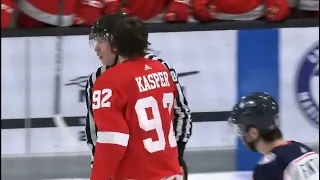 Marco Kasper (Detroit Red Wings) vs. Corson Ceulemans (Columbus Blue Jackets) fight @ TCPT 2023