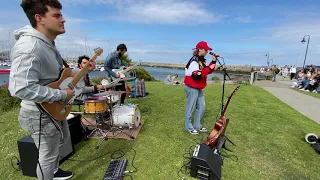 Allie Sherlock & The 3 Busketeers Perform Locked Out of Heaven By Bruno Mars