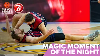 7DAYS Magic Moment of the Night: Costello wins it!