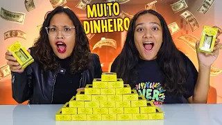 ENCONTRAMOS DINHEIRO DENTRO DO SABONETE! *BANHO DA SORTE*  - JULIANA BALTAR