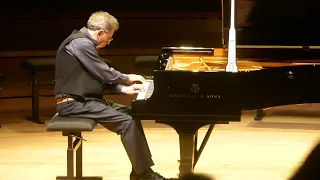 Philip Glass - Études 1 and 2 for piano (Philharmonie - Paris - May 17th 2019)