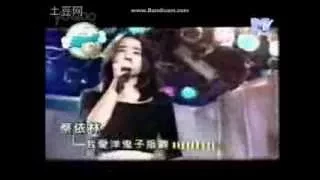 蔡依林18歲時，參加MTV「新聲卡位戰」歌唱選秀比賽奪冠表演片段 (Jolin Tsai winning the MTV singing competition at 18)