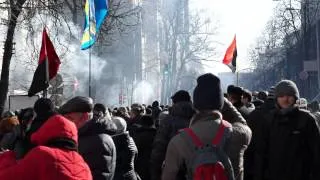 18/02/14 Институтская, начало "боевых" действий