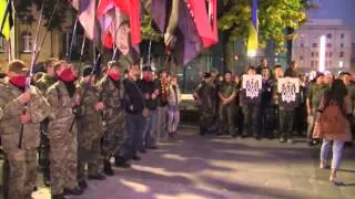 14.10.14 - Без балаклав и фаеров: в Харькове проходит Марш героев