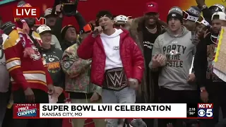 “In our rebuilding year, we’re world champs!” Patrick Mahomes gives speech at victory parade